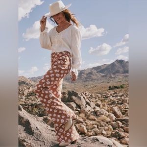 Wrangler® Womens Stretch High Rise Bareback Fierce Flare Jean Sz 10 30 x 32